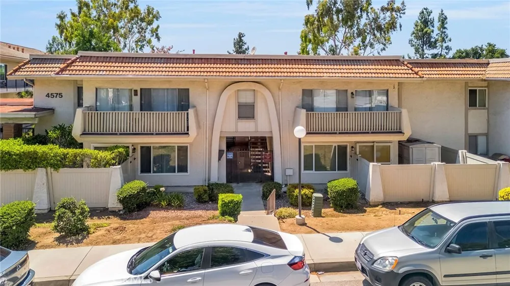 4575 Ramona Ave #2 La Verne, CA 91750