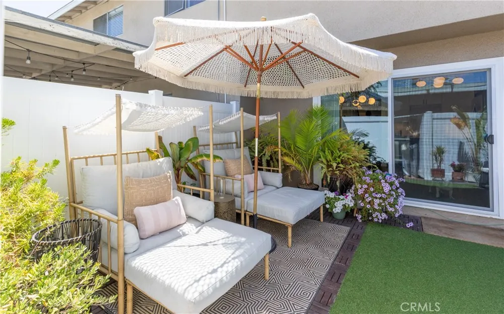 659 E Lee Azusa, CA 91702