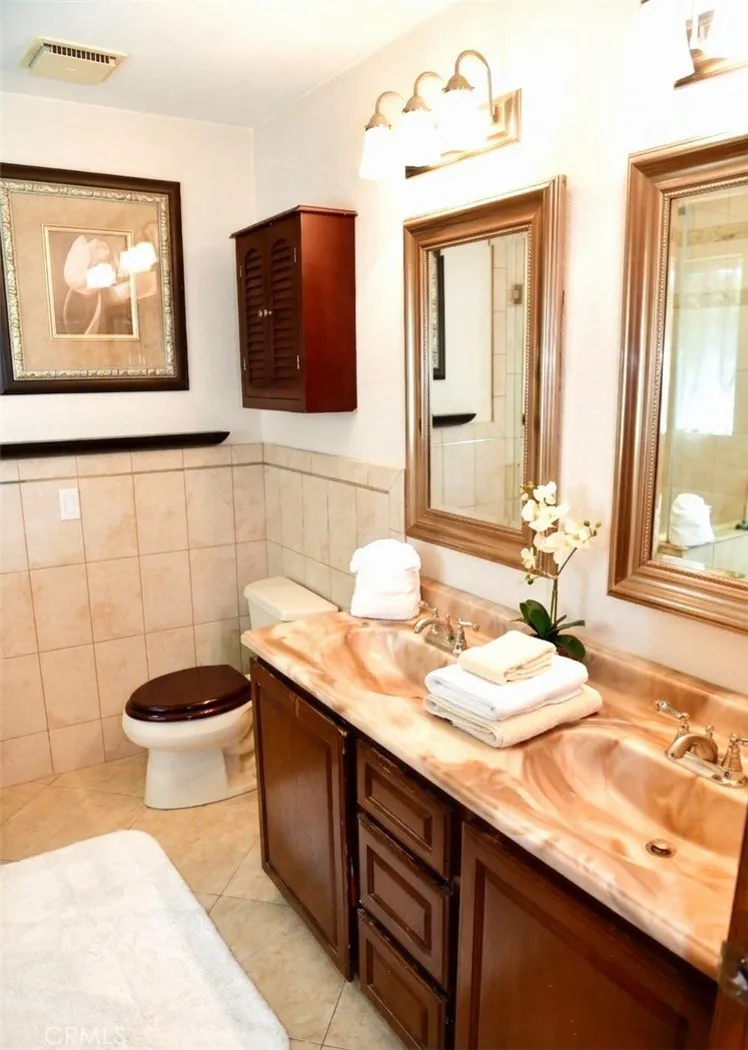 722 Sir George Court Moorpark, CA 93021