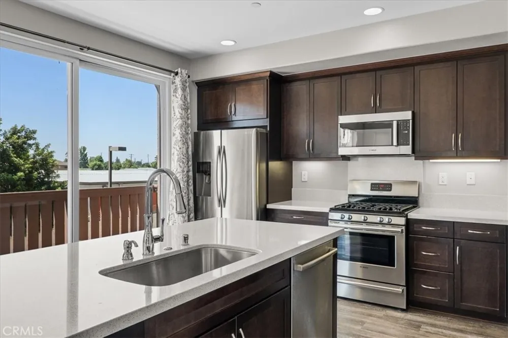709 S Azusa Avenue #M Azusa, CA 91702