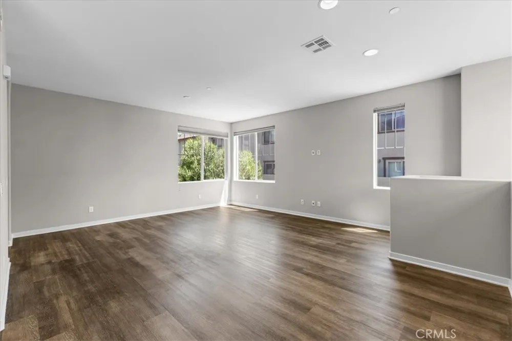 709 S Azusa Avenue #M Azusa, CA 91702