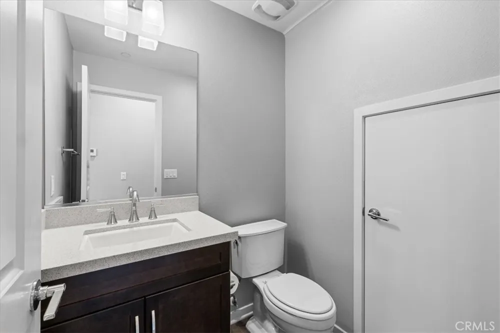 709 S Azusa Avenue #M Azusa, CA 91702