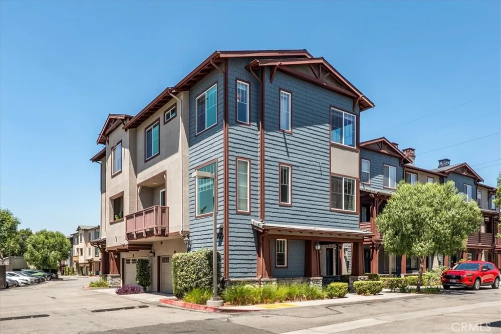 709 S Azusa Avenue #M Azusa, CA 91702