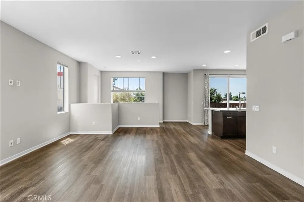 709 S Azusa Avenue #M Azusa, CA 91702