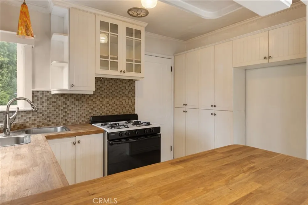 320 2nd Street Huntington Beach, CA 92648