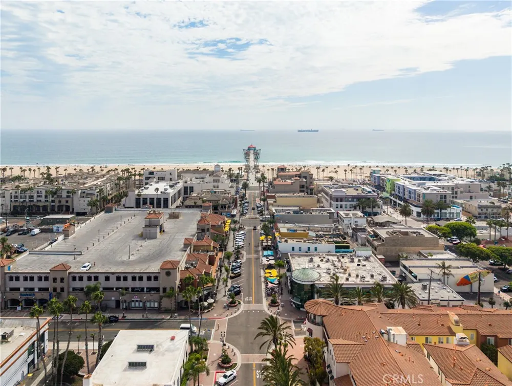 320 2nd Street Huntington Beach, CA 92648