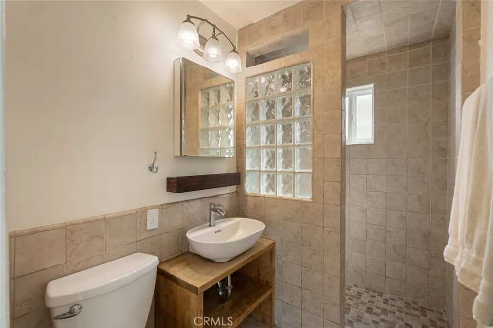 320 2nd Street Huntington Beach, CA 92648