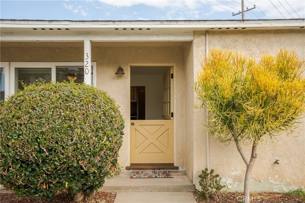 320 2nd Street Huntington Beach, CA 92648