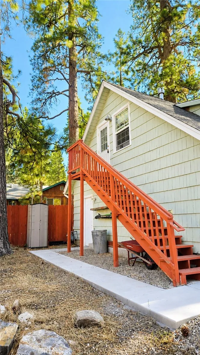 41631 Brownie Big Bear Lake, CA 92315