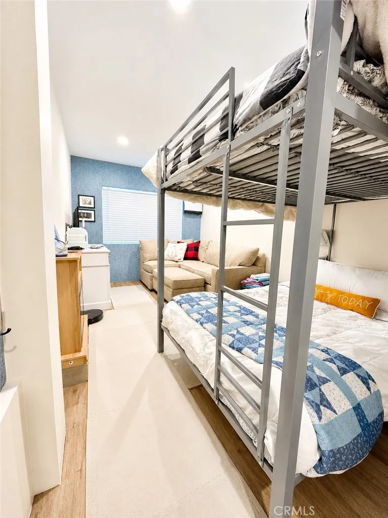 41631 Brownie Big Bear Lake, CA 92315