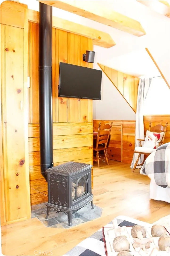41631 Brownie Big Bear Lake, CA 92315