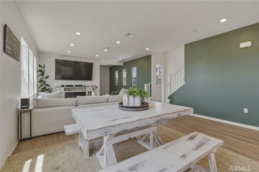 2684 E Towhee Ontario, CA 91761
