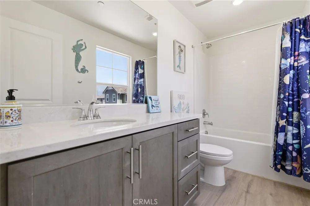 2684 E Towhee Ontario, CA 91761