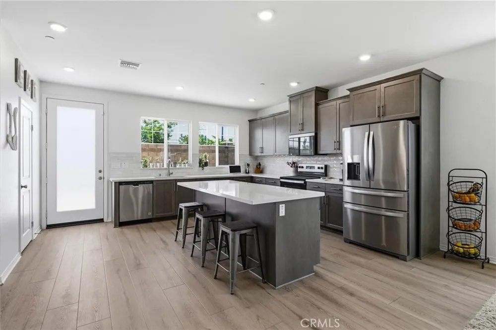 2684 E Towhee Ontario, CA 91761