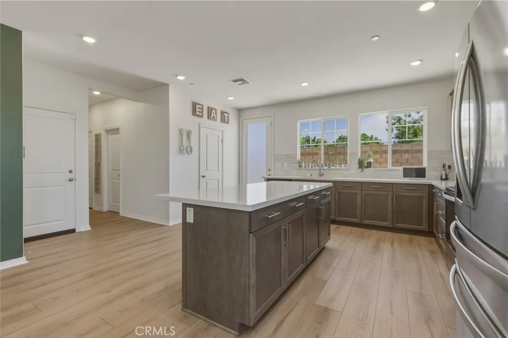 2684 E Towhee Ontario, CA 91761
