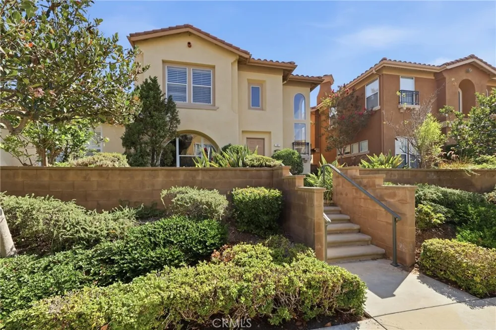 12 Atwater Irvine, CA 92602