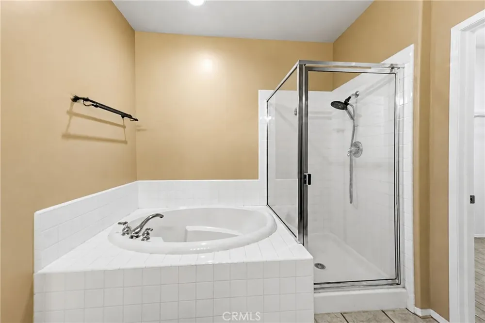 12 Atwater Irvine, CA 92602