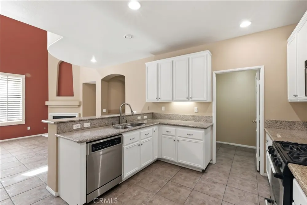 12 Atwater Irvine, CA 92602