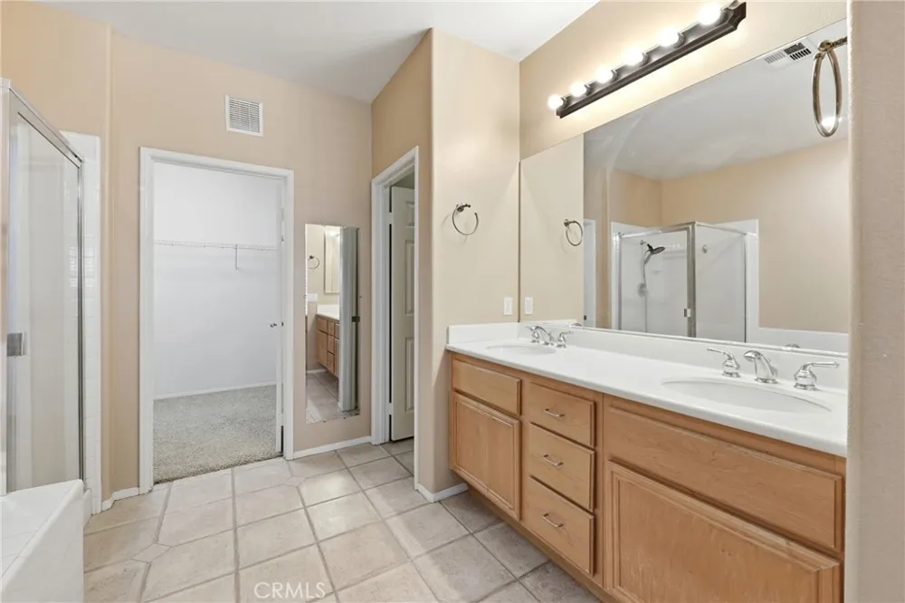 12 Atwater Irvine, CA 92602