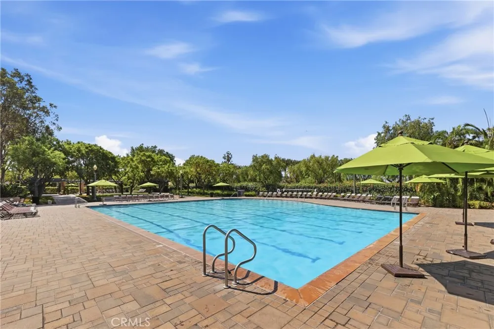 12 Atwater Irvine, CA 92602