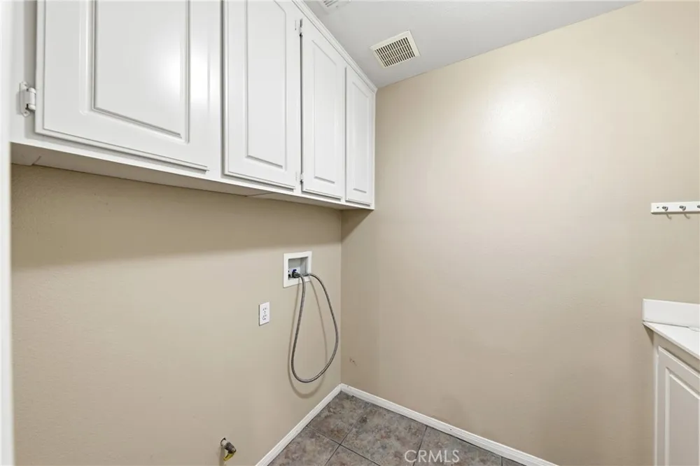 12 Atwater Irvine, CA 92602