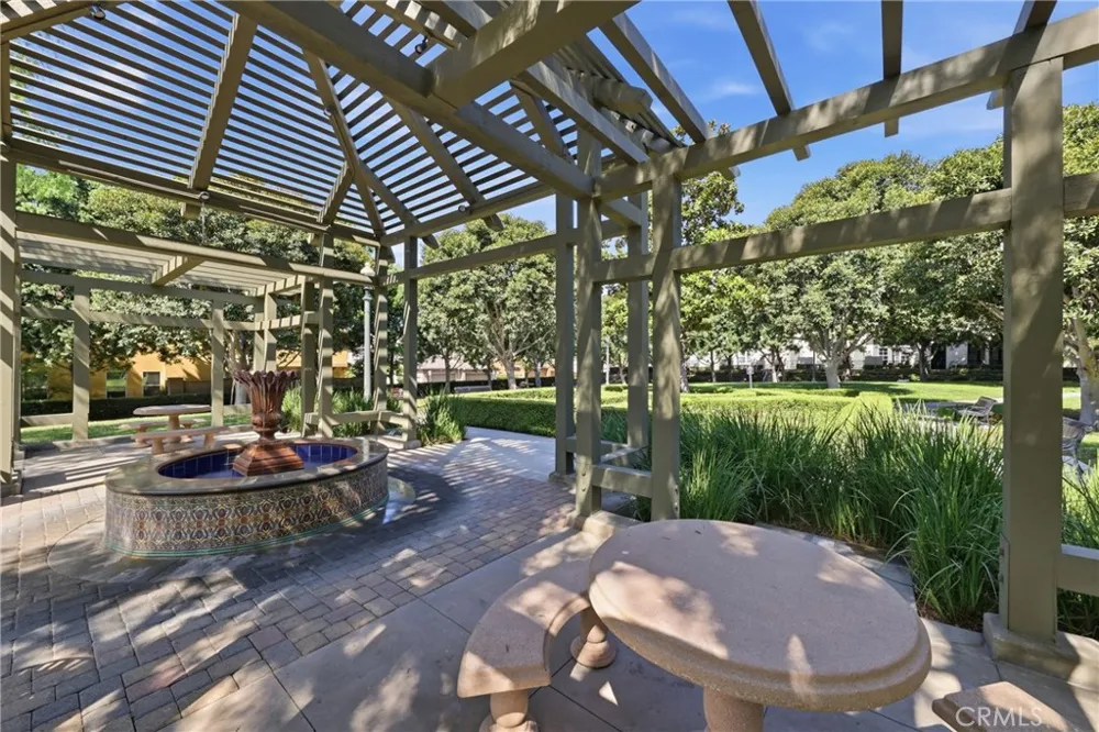12 Atwater Irvine, CA 92602
