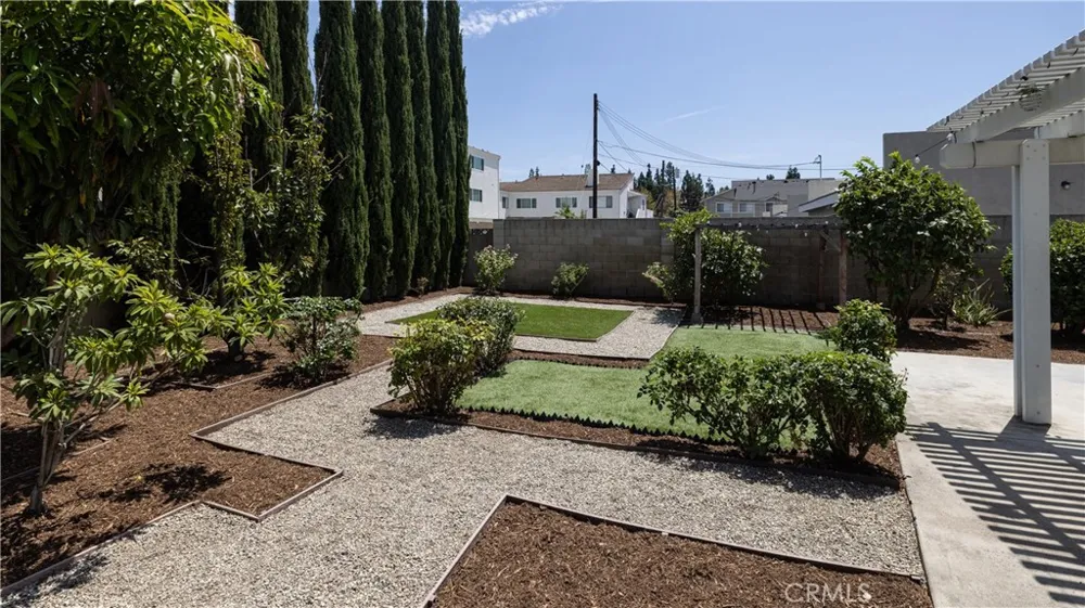 8022 Artesia Buena Park, CA 90621