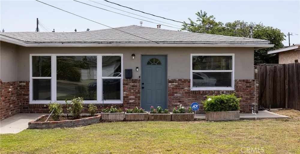 8022 Artesia Buena Park, CA 90621