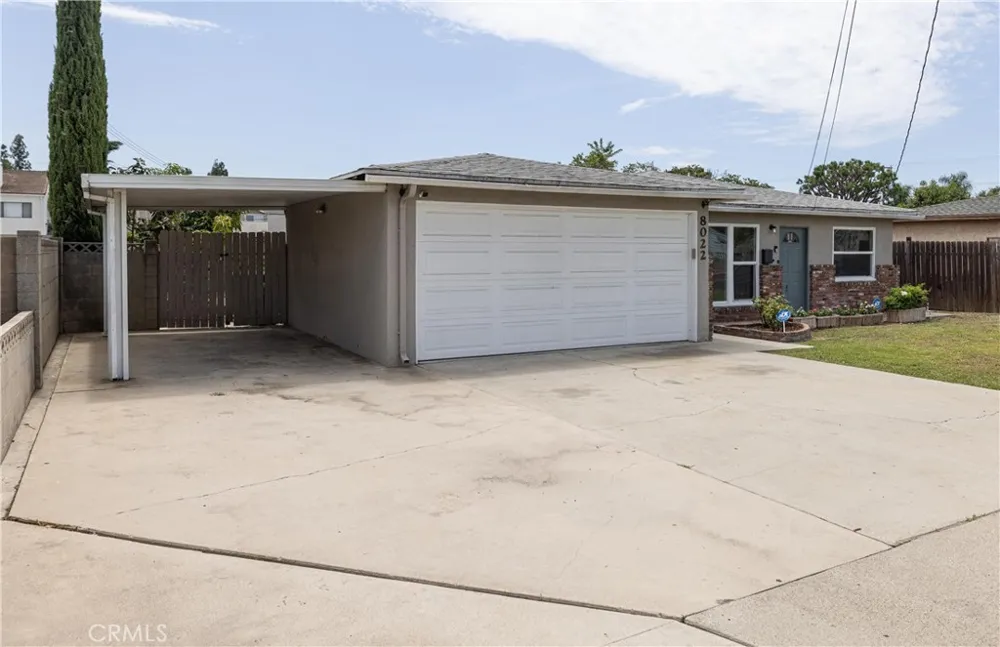 8022 Artesia Buena Park, CA 90621