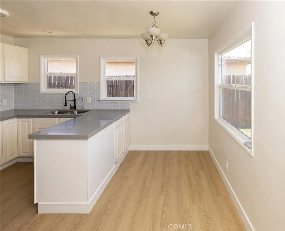 8022 Artesia Buena Park, CA 90621
