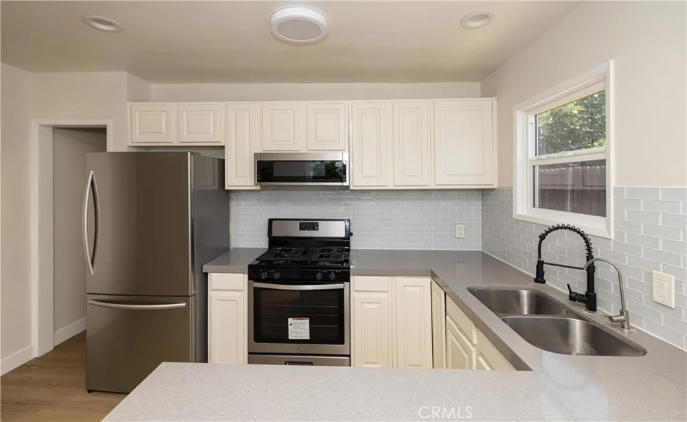 8022 Artesia Buena Park, CA 90621