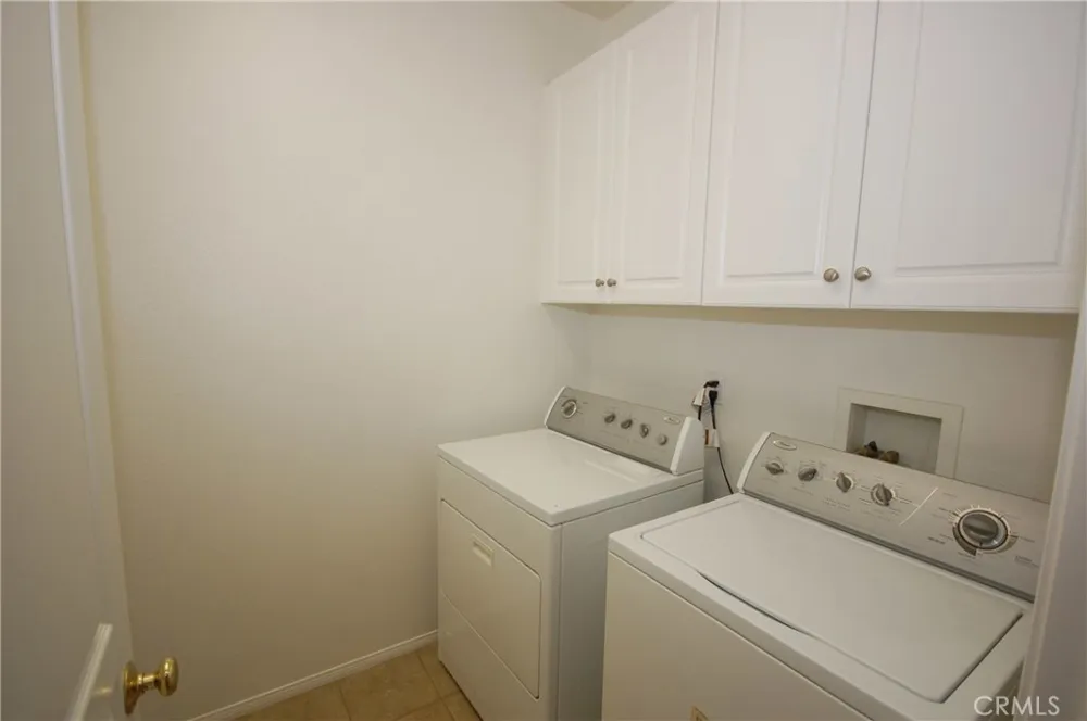 121 Chantilly Irvine, CA 92620