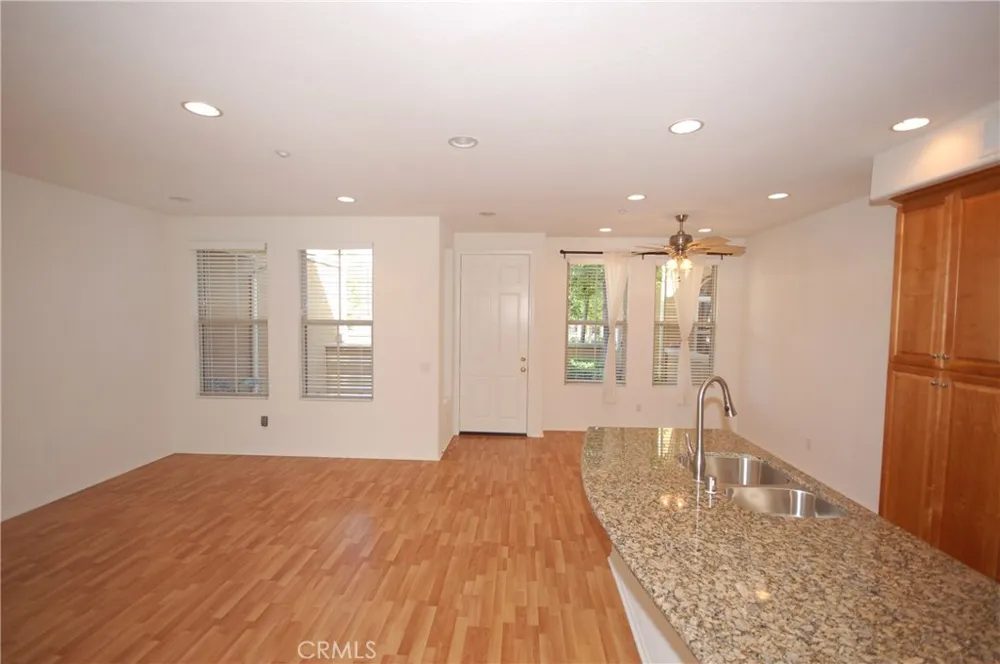 121 Chantilly Irvine, CA 92620