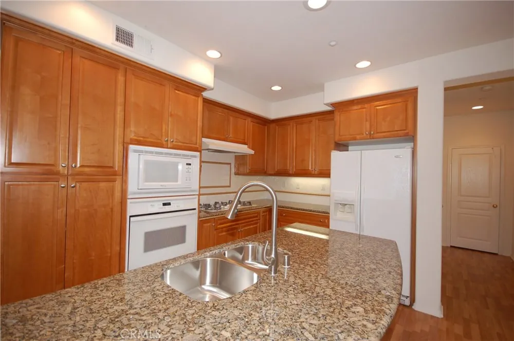 121 Chantilly Irvine, CA 92620