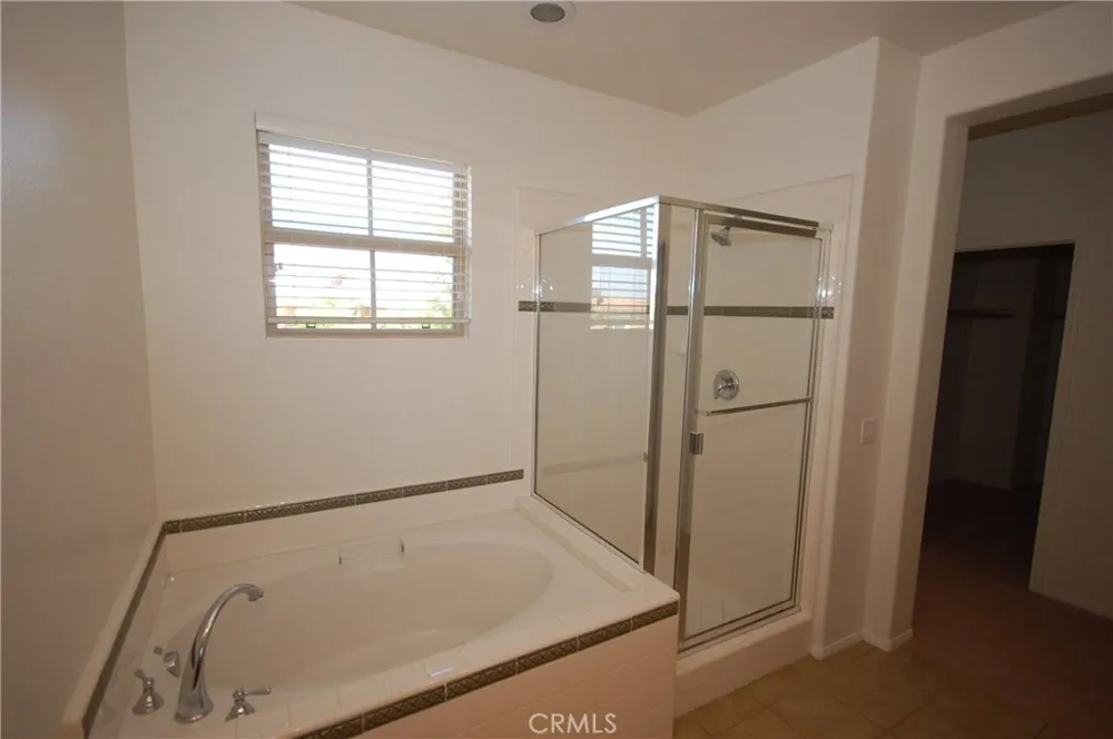 121 Chantilly Irvine, CA 92620
