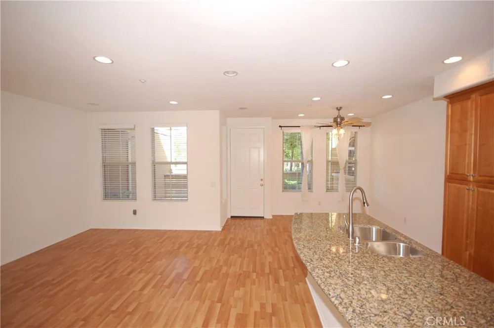 121 Chantilly Irvine, CA 92620