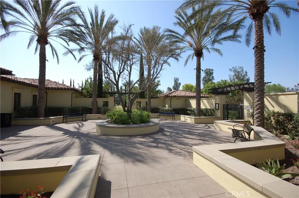121 Chantilly Irvine, CA 92620