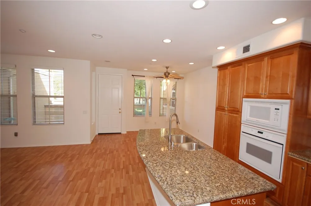 121 Chantilly Irvine, CA 92620