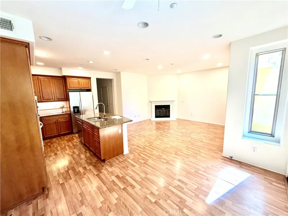 121 Chantilly Irvine, CA 92620