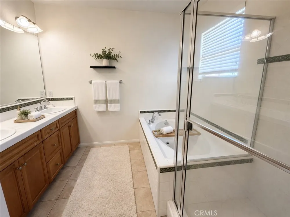 121 Chantilly Irvine, CA 92620