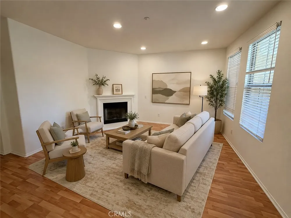 121 Chantilly Irvine, CA 92620