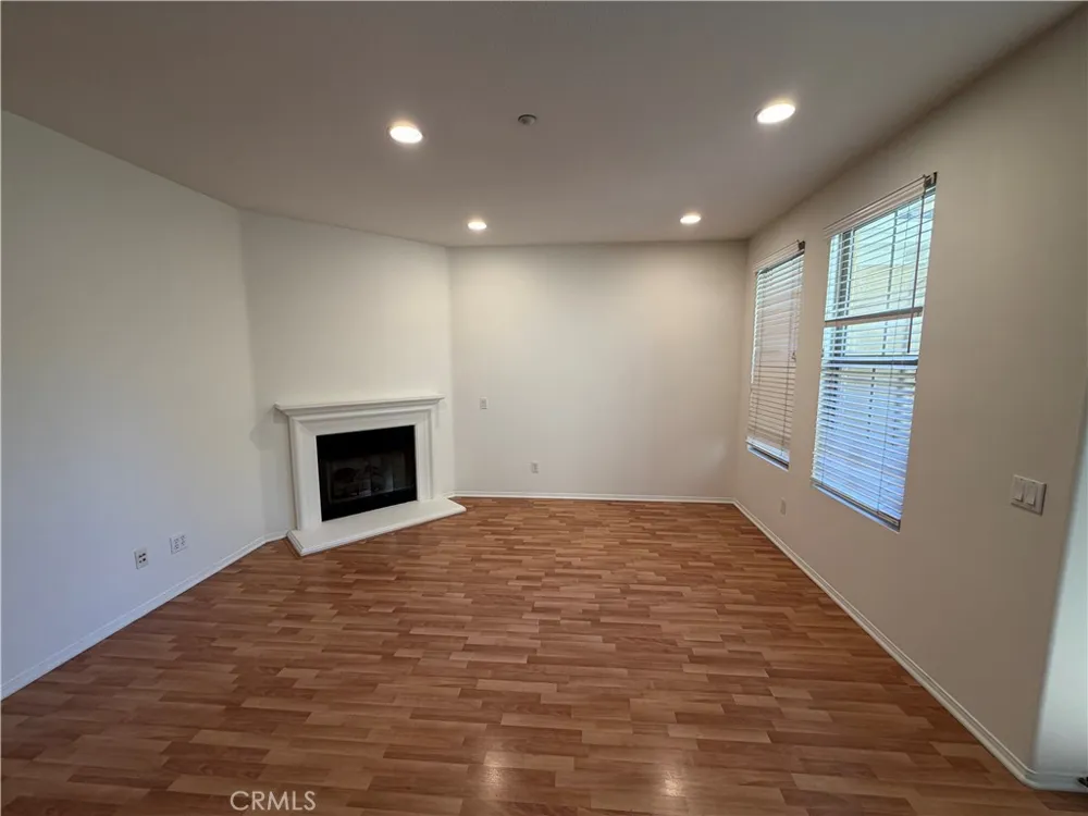121 Chantilly Irvine, CA 92620