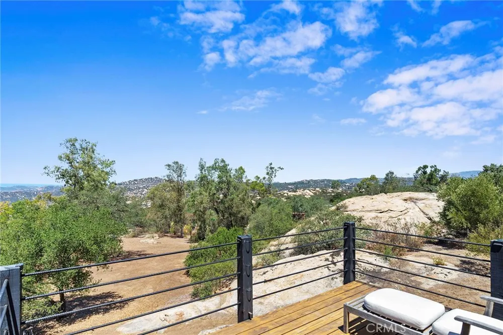 23541 Old Wagon Escondido, CA 92027