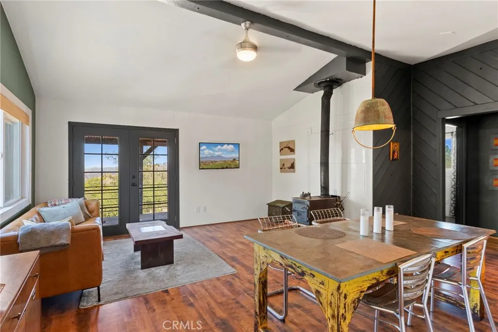 23541 Old Wagon Escondido, CA 92027