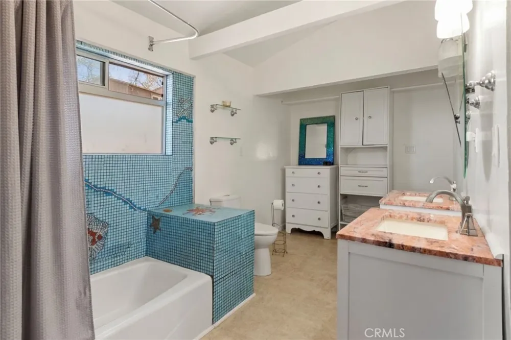 23541 Old Wagon Escondido, CA 92027
