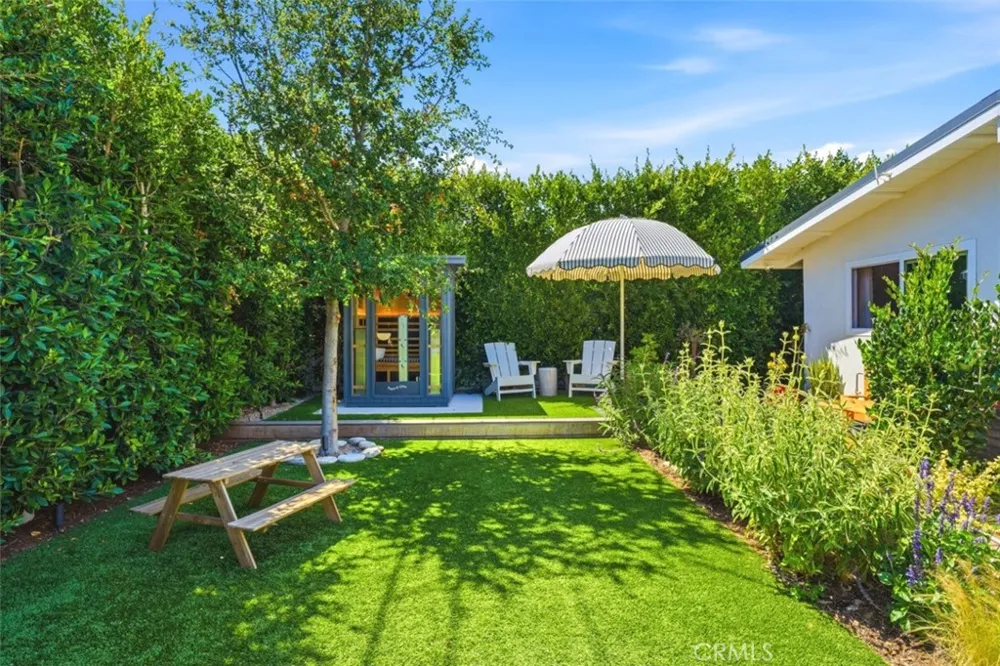 271 Camellia Lane Costa Mesa, CA 92627