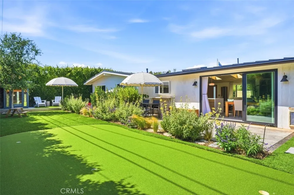 271 Camellia Lane Costa Mesa, CA 92627