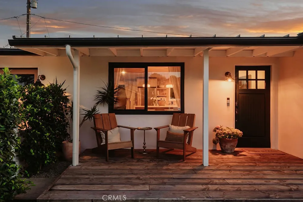 271 Camellia Lane Costa Mesa, CA 92627