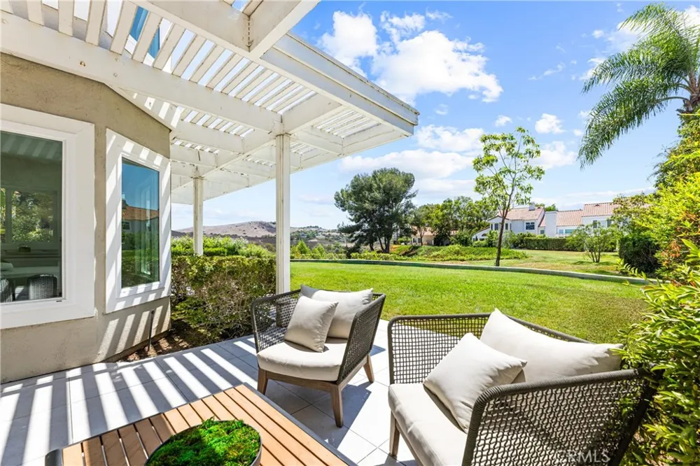 8 Del Rey #17 Irvine, CA 92612