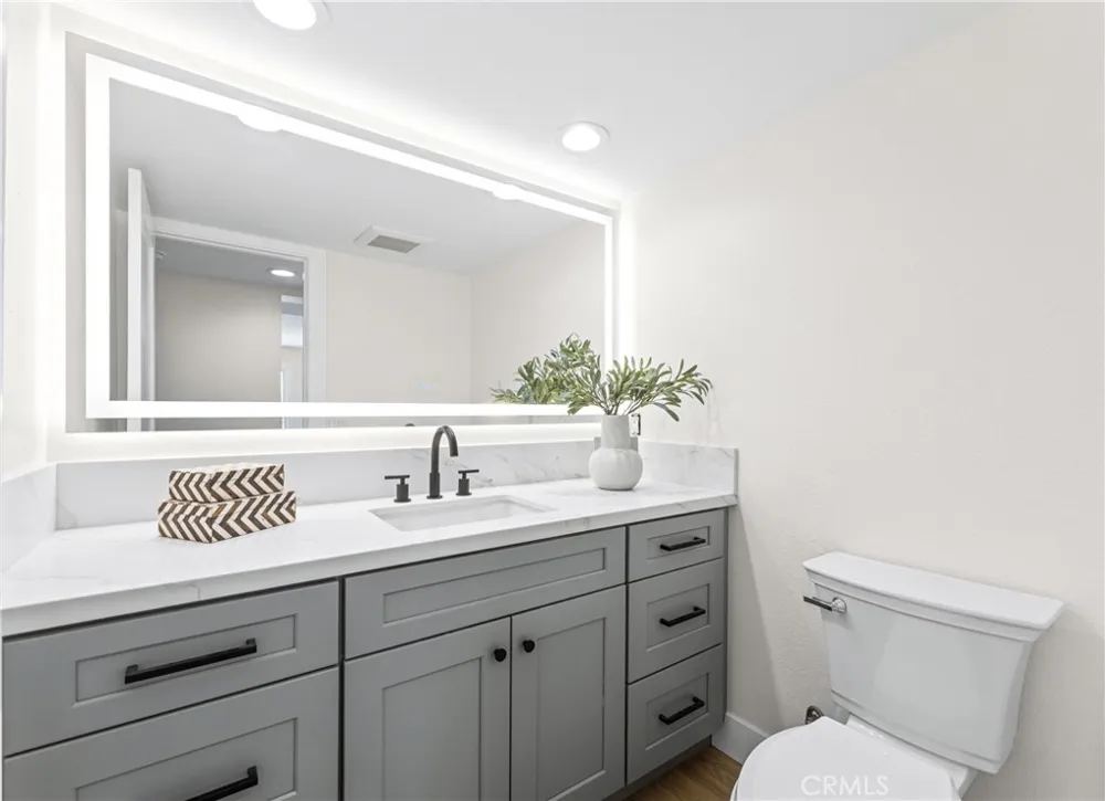 8 Del Rey #17 Irvine, CA 92612
